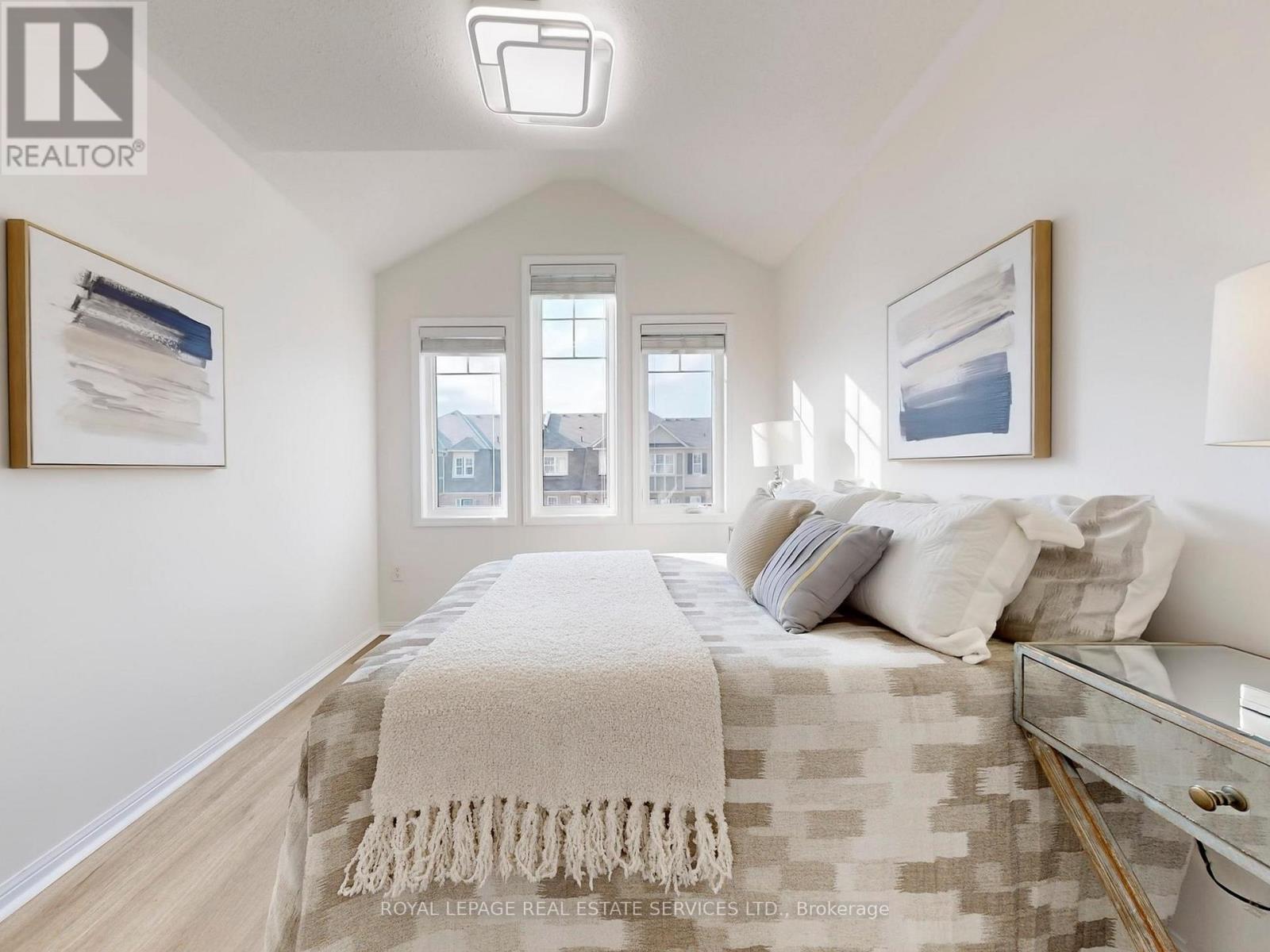 918 Nadalin Heights, Milton, Ontario  L9T 8R1 - Photo 30 - W12994648