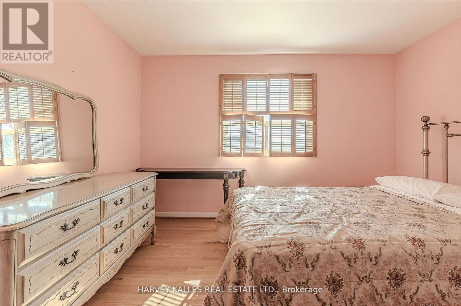 274 Mcgill Street, Mississauga, Ontario  L5A 1V4 - Photo 26 - W12989540