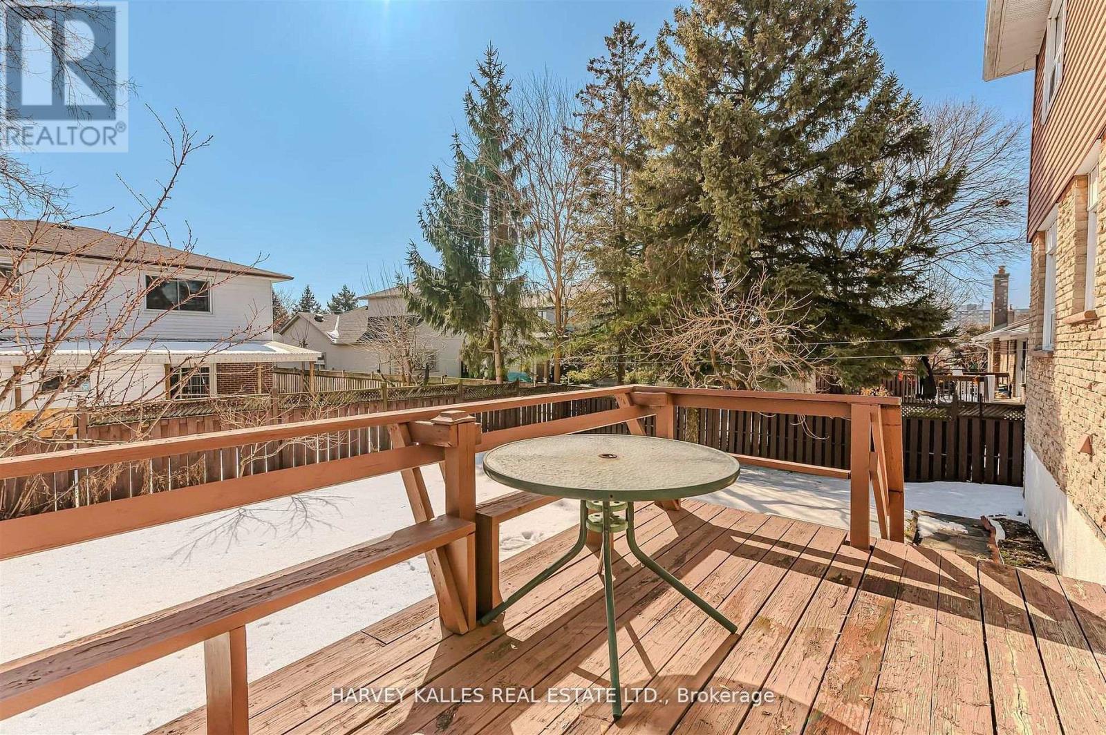 274 Mcgill Street, Mississauga, Ontario  L5A 1V4 - Photo 35 - W12989540