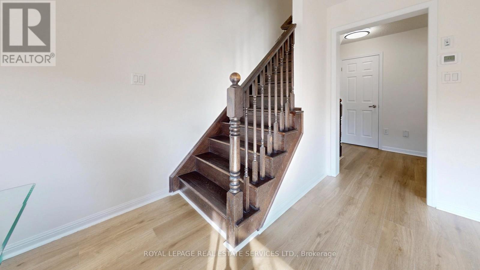 918 Nadalin Heights, Milton, Ontario  L9T 8R1 - Photo 14 - W12994648