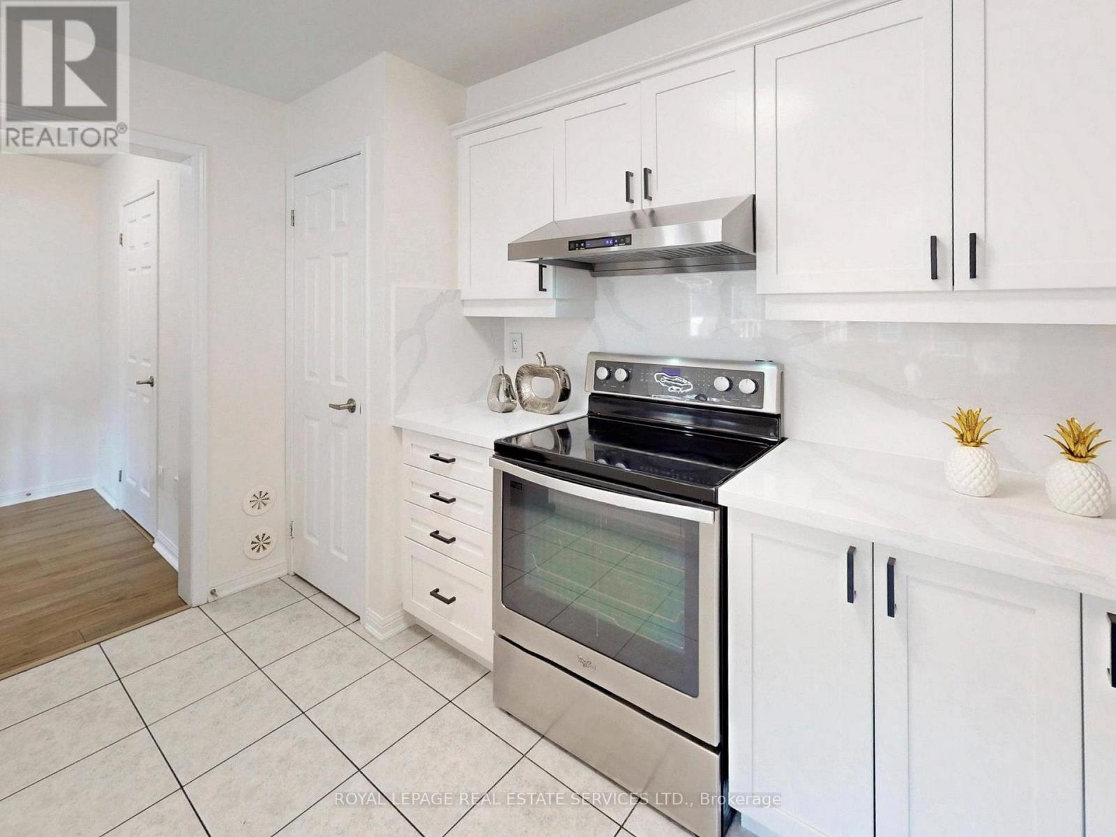 918 Nadalin Heights, Milton, Ontario  L9T 8R1 - Photo 17 - W12994648