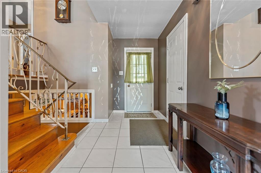 299 Eastdale Boulevard, Stoney Creek, Ontario  L8E 3W9 - Photo 4 - 40803090