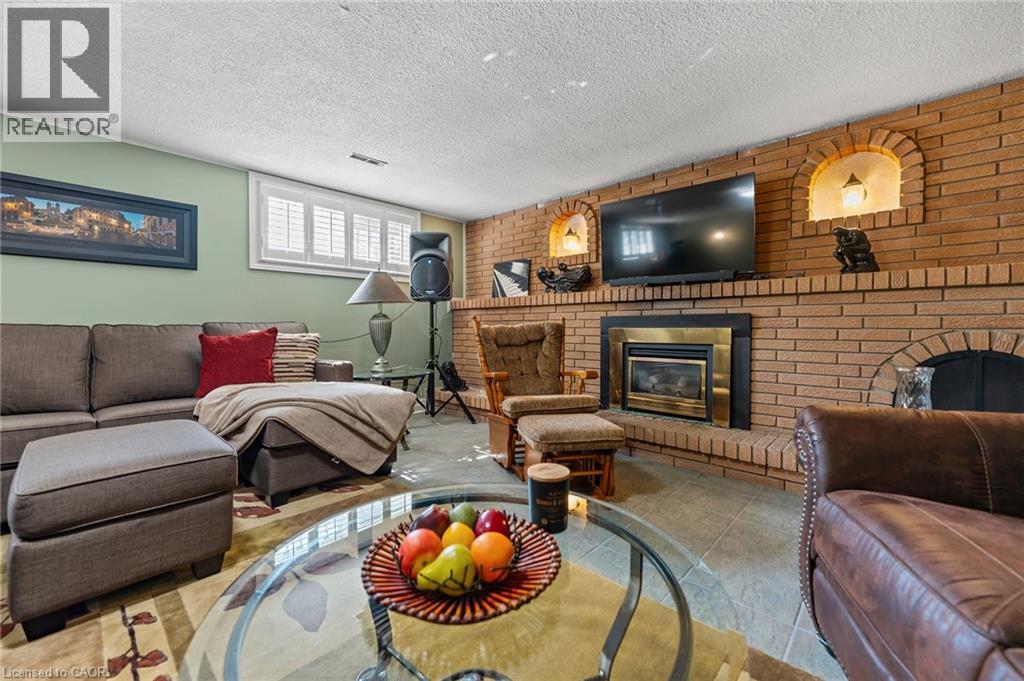 299 Eastdale Boulevard, Stoney Creek, Ontario  L8E 3W9 - Photo 34 - 40803090