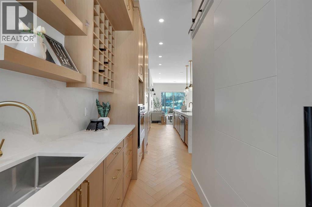 2411 25 Avenue Nw, Calgary, Alberta  T2M 2C6 - Photo 18 - A2287275