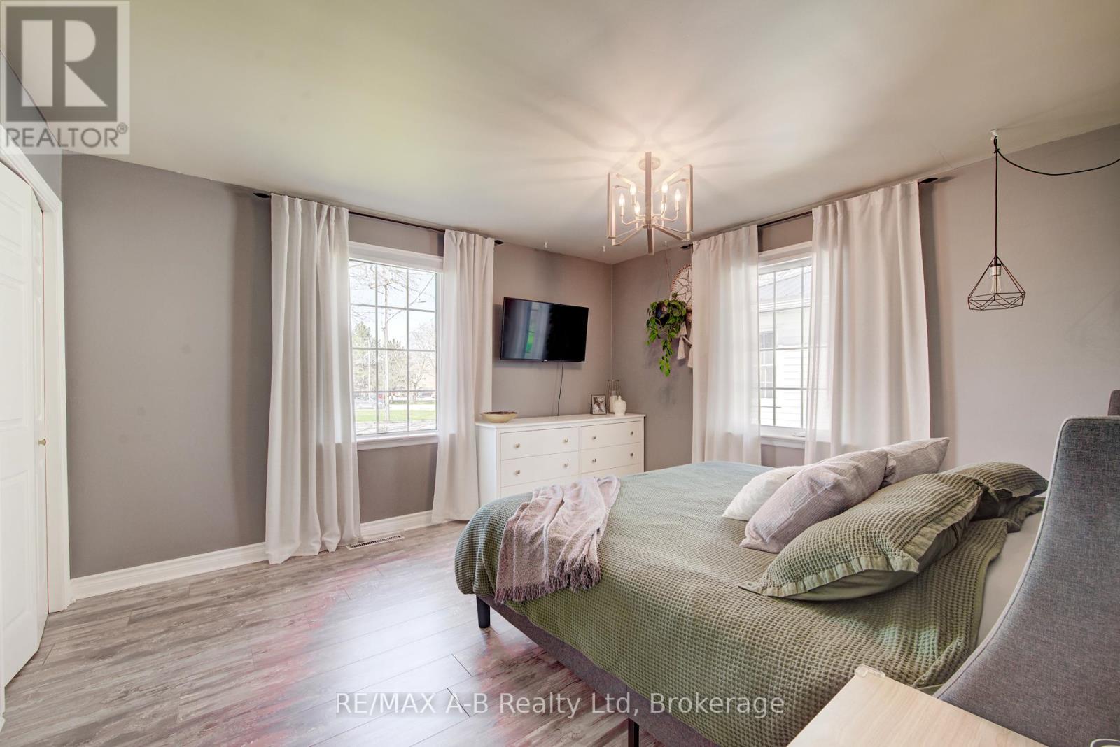 87 Wilton Street, East Zorra-Tavistock, Ontario  N0B 2R0 - Photo 22 - X12988294