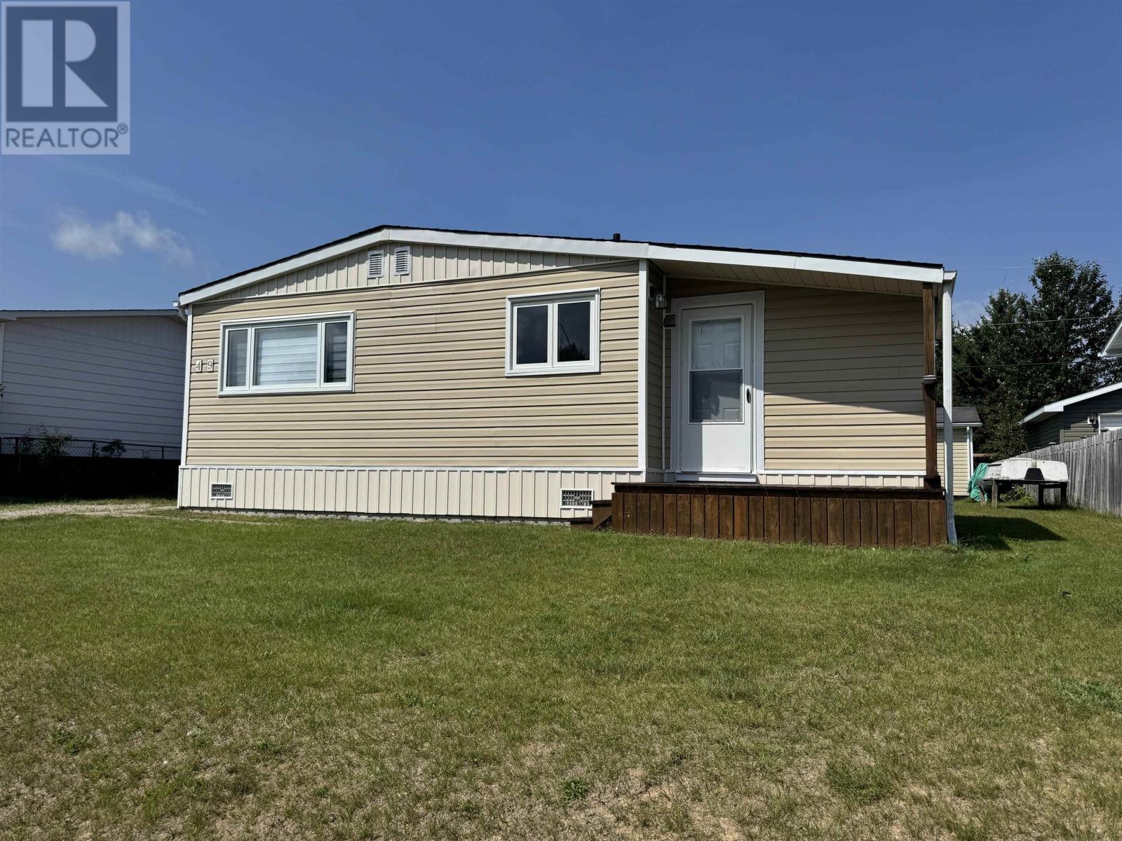 49 Otter Ave, Manitouwadge, Ontario  P0T 2C0 - Photo 3 - TB252485