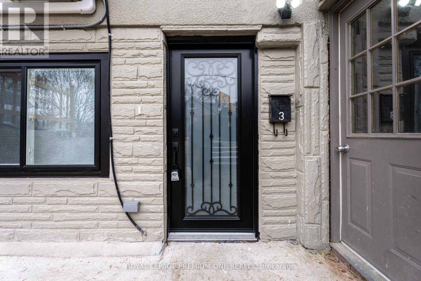 4 - 79 Twenty Fifth Street, Toronto, Ontario  M8V 3P7 - Photo 4 - W12993486