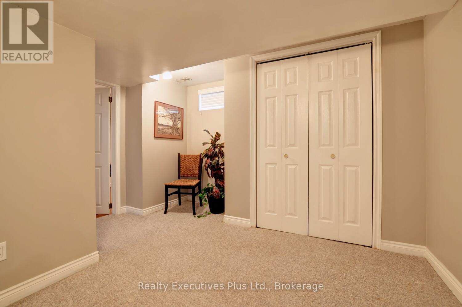 322 Pine Avenue, Oakville, Ontario  L6J 2J9 - Photo 37 - W12994980