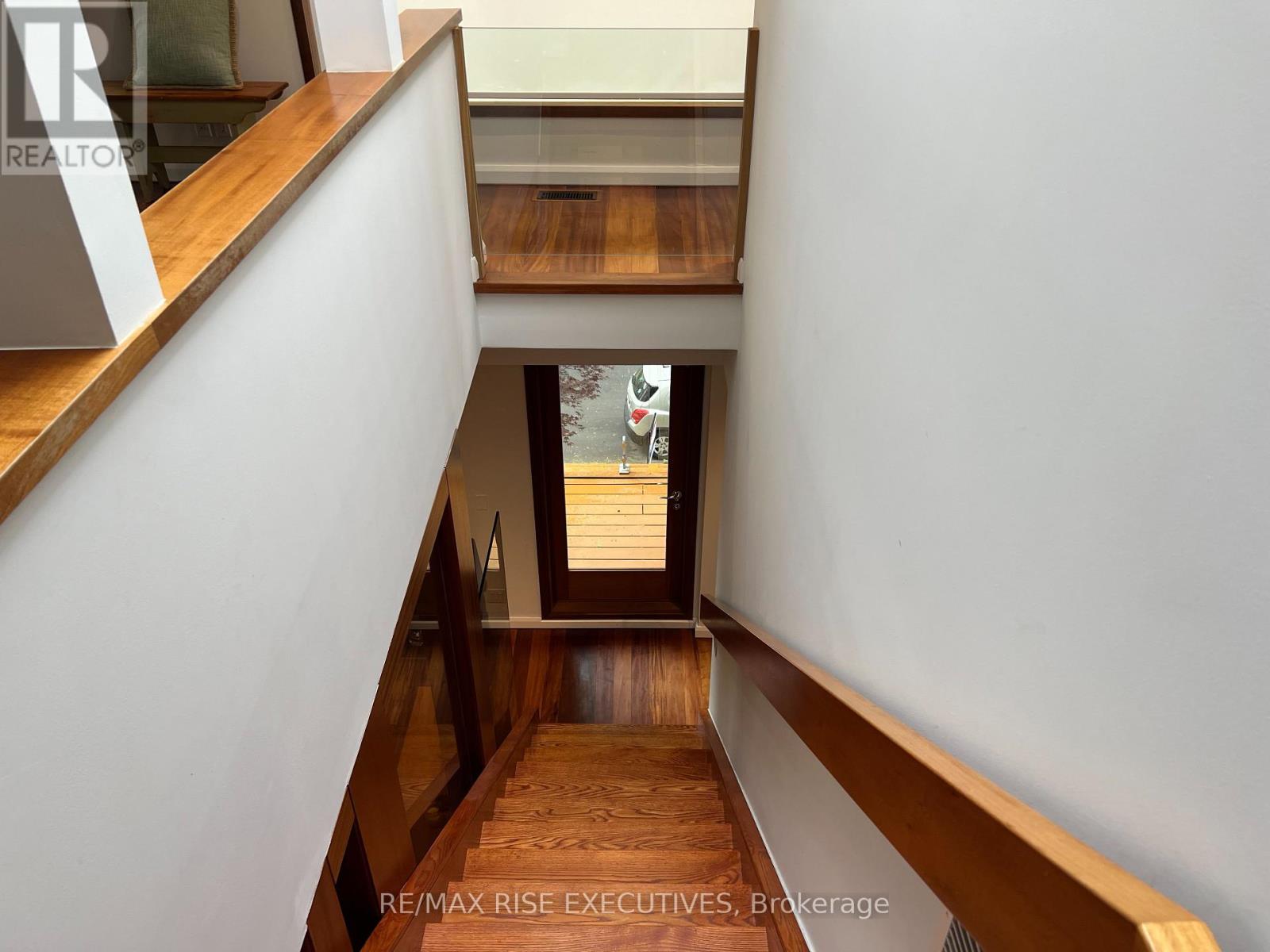 32 Regal Road, Toronto, Ontario  M6H 2J7 - Photo 17 - C12995066