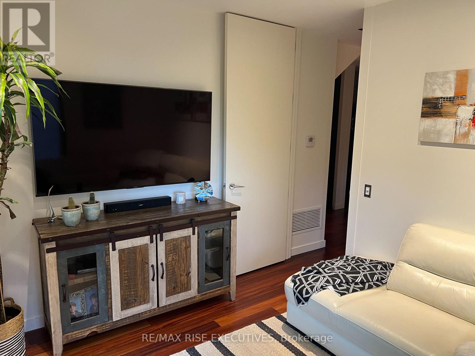 32 Regal Road, Toronto, Ontario  M6H 2J7 - Photo 31 - C12995066