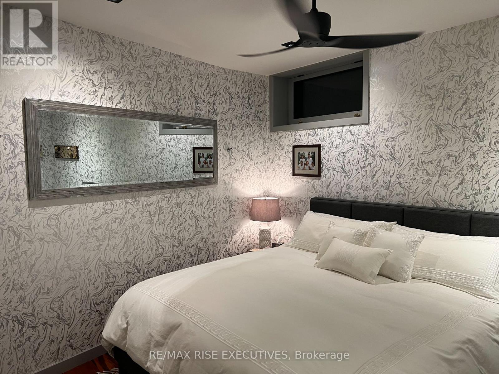 32 Regal Road, Toronto, Ontario  M6H 2J7 - Photo 32 - C12995066