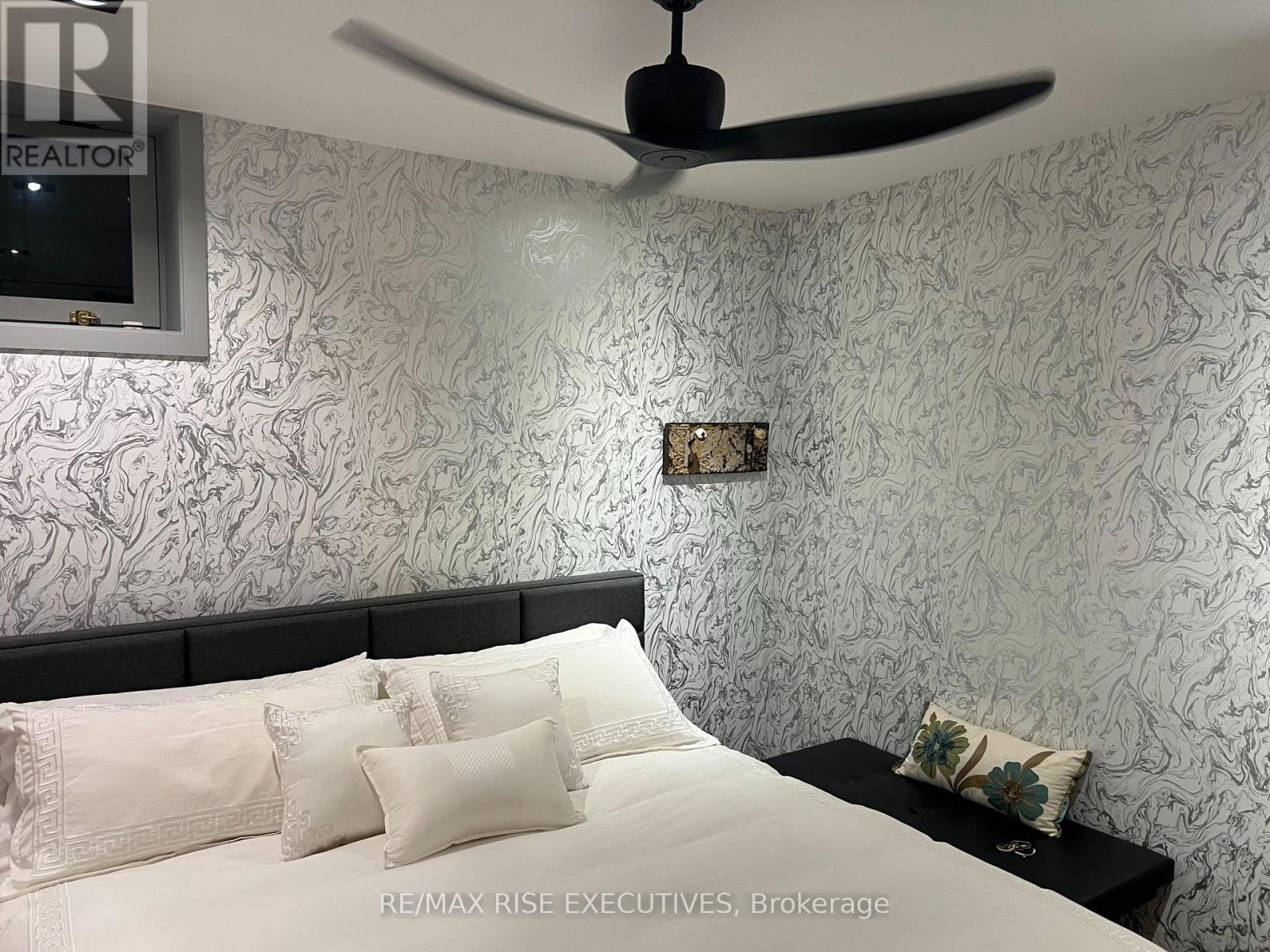 32 Regal Road, Toronto, Ontario  M6H 2J7 - Photo 33 - C12995066