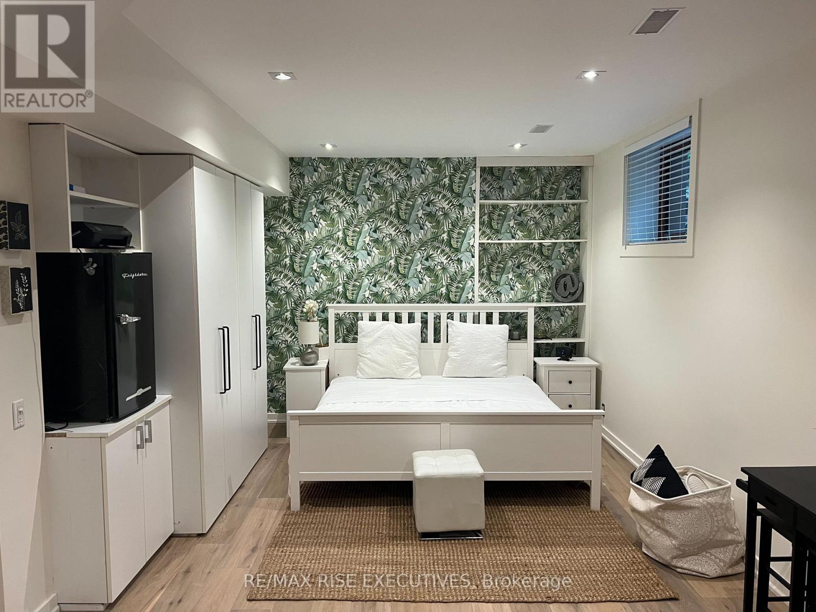 32 Regal Road, Toronto, Ontario  M6H 2J7 - Photo 39 - C12995066