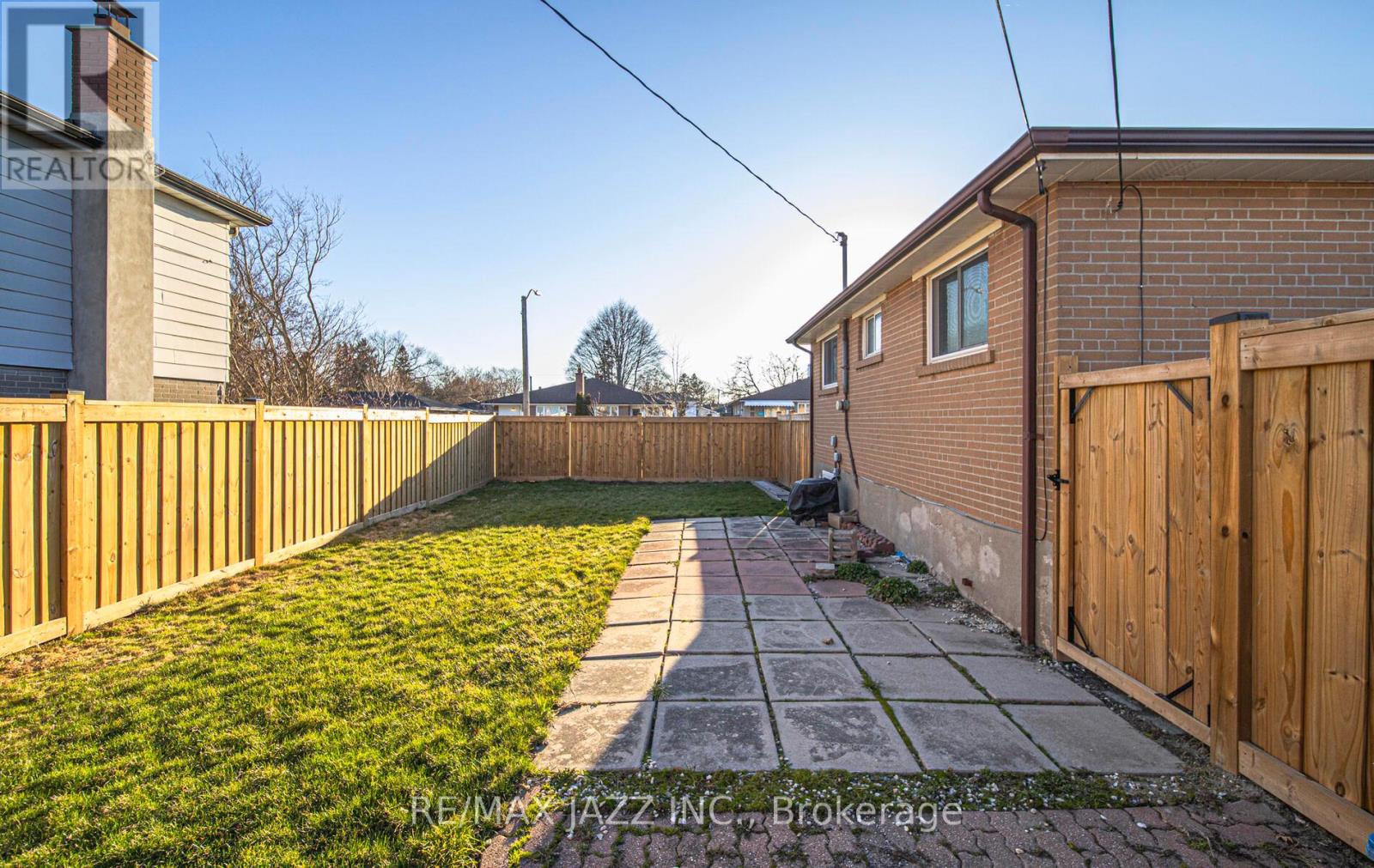 1367 Garvolin Avenue, Pickering, Ontario L1W 1J5 - Photo 29 - E12994990