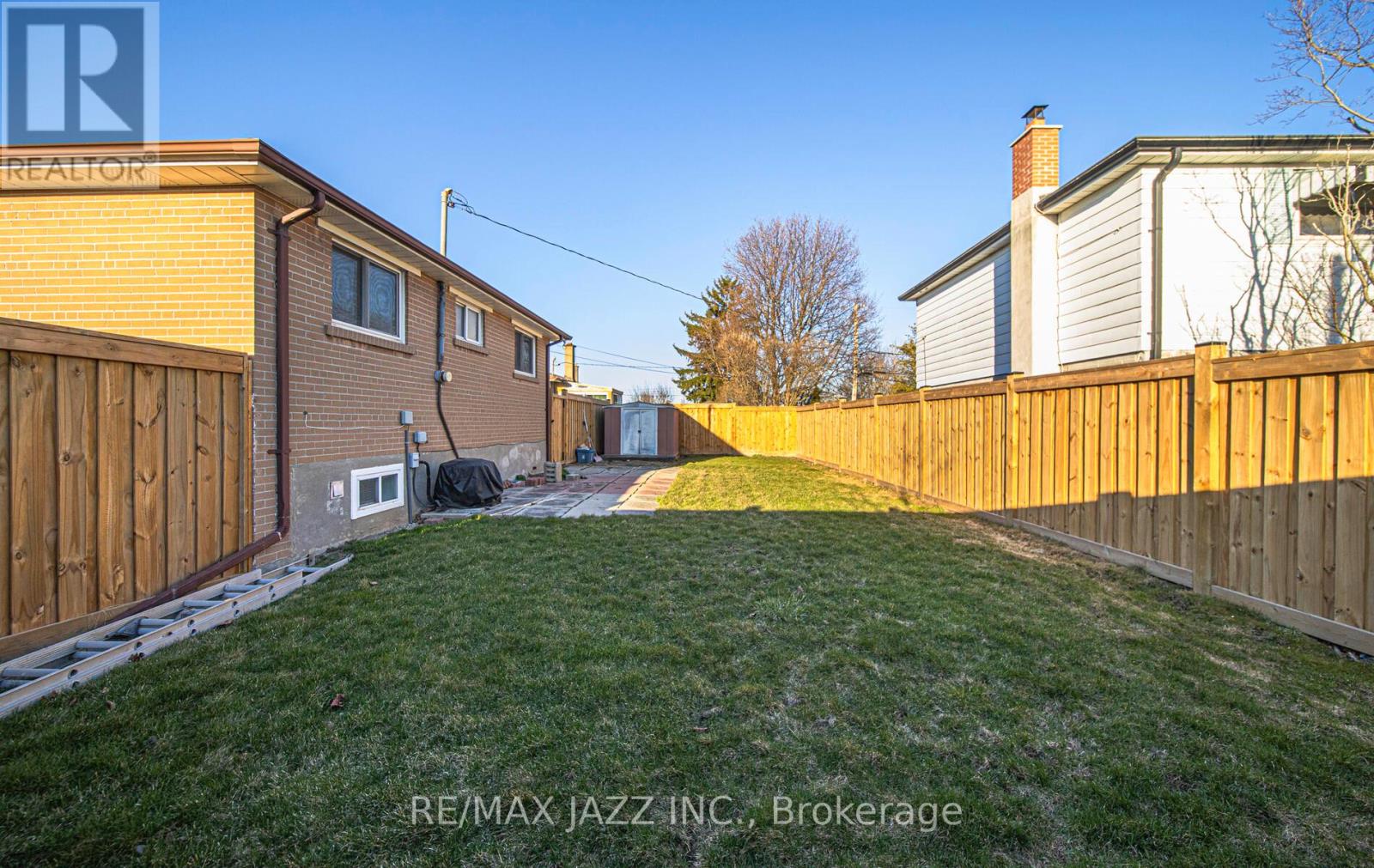 1367 Garvolin Avenue, Pickering, Ontario L1W 1J5 - Photo 30 - E12994990