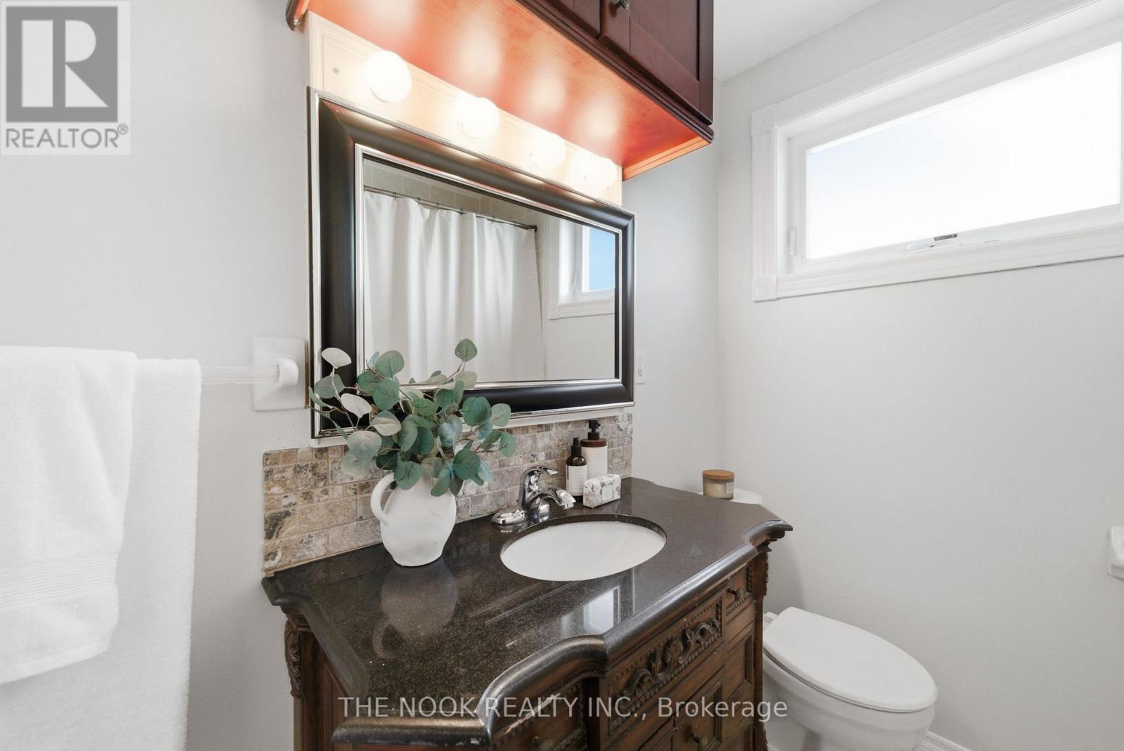 1005 Centre Street N, Whitby, Ontario  L1N 4V4 - Photo 21 - E12995194