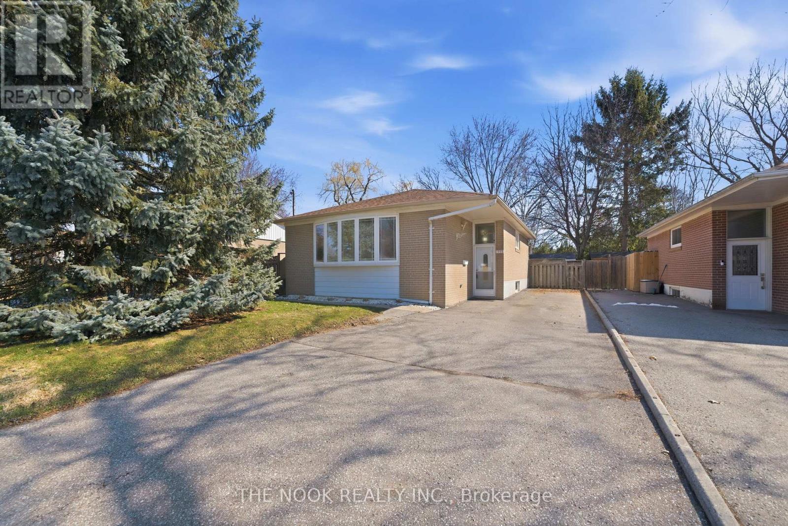 1005 Centre Street N, Whitby, Ontario  L1N 4V4 - Photo 38 - E12995194