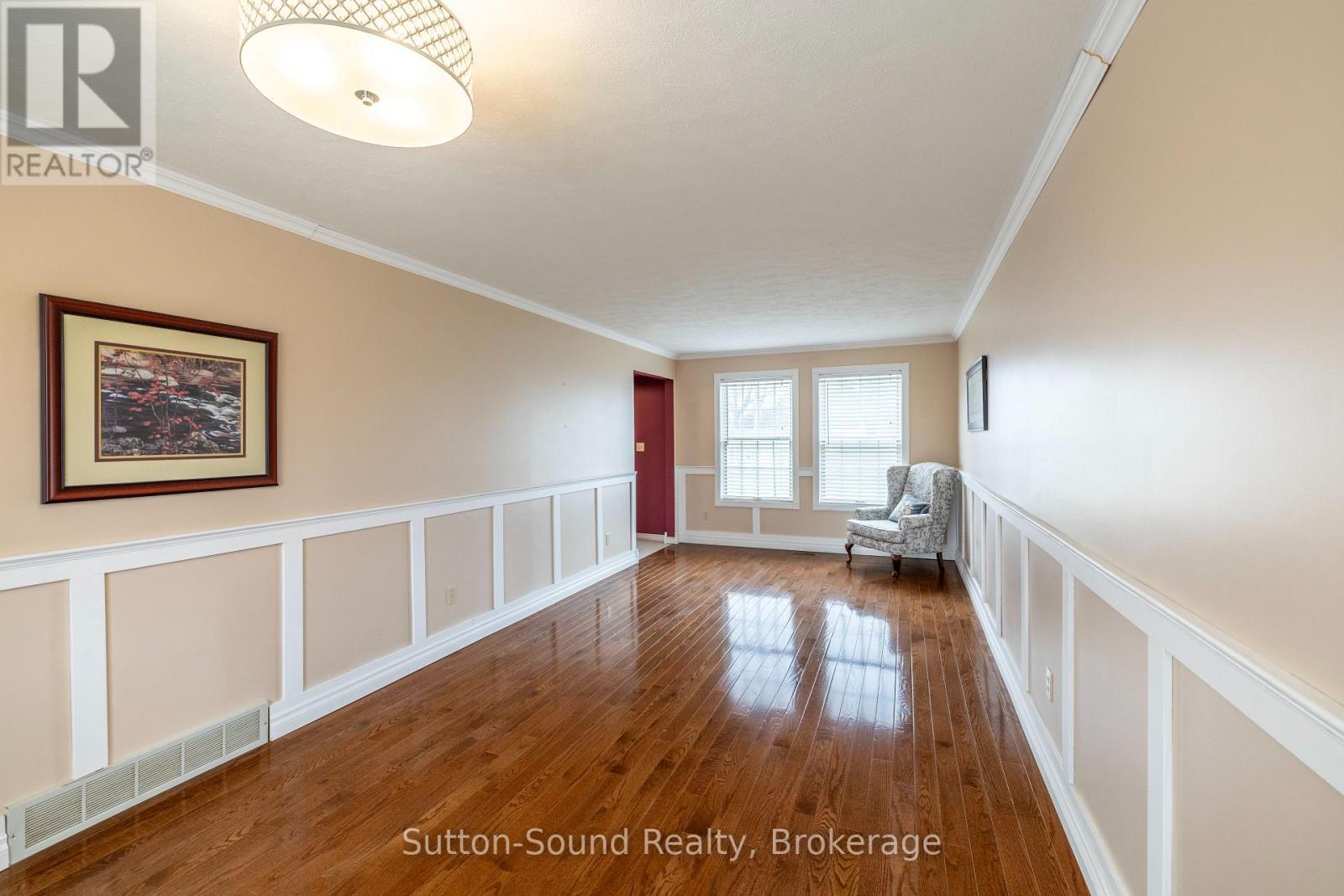 Third picture of 148 FINDEN STREET