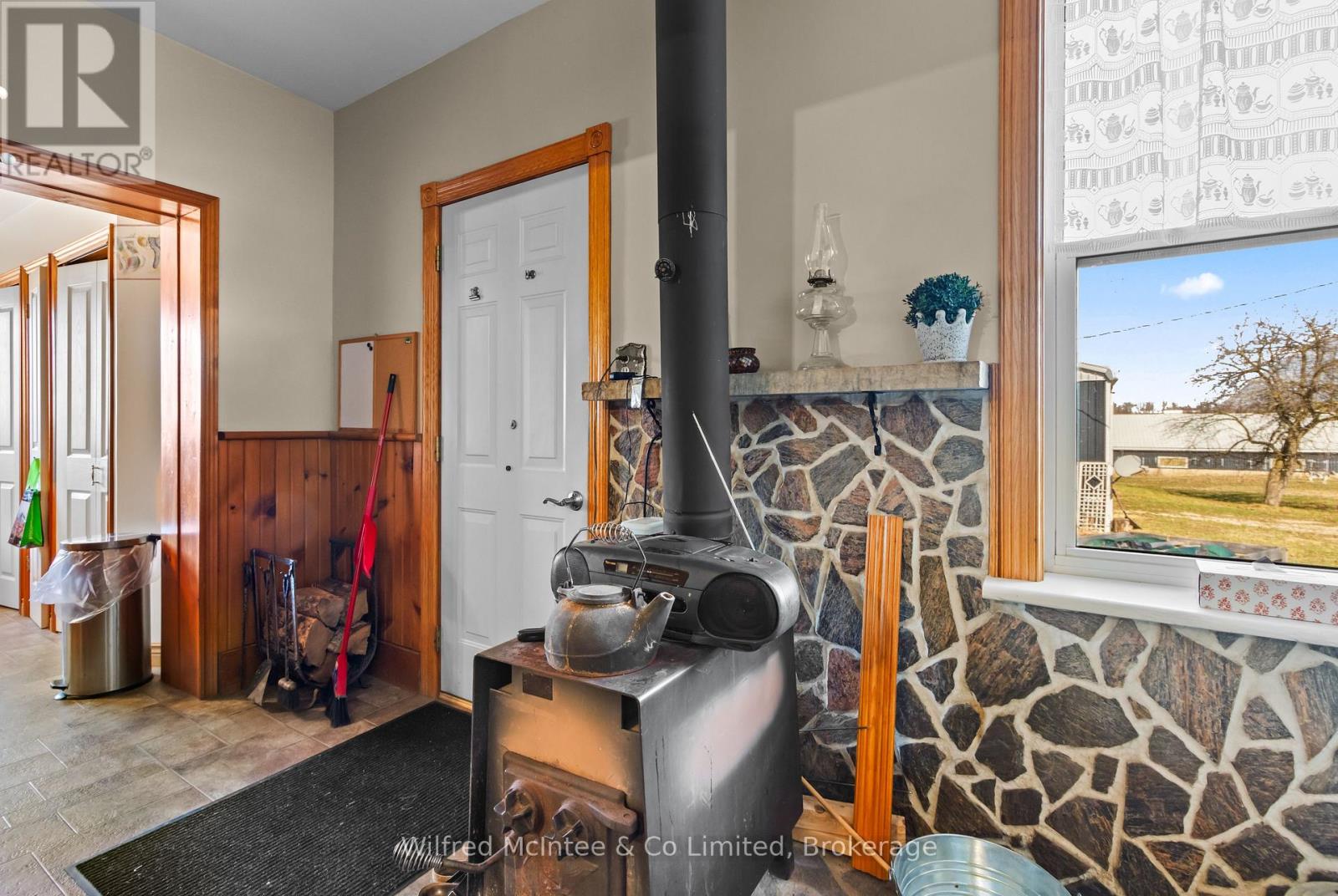 173987 Mulock Road, West Grey, Ontario  N0G 1S0 - Photo 15 - X12995074