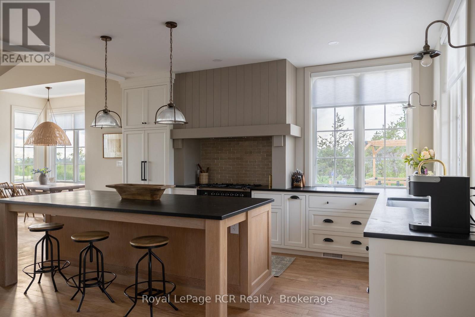 101 Evergreen Lane, Georgian Bay, Ontario  L0K 1S0 - Photo 12 - X12995170