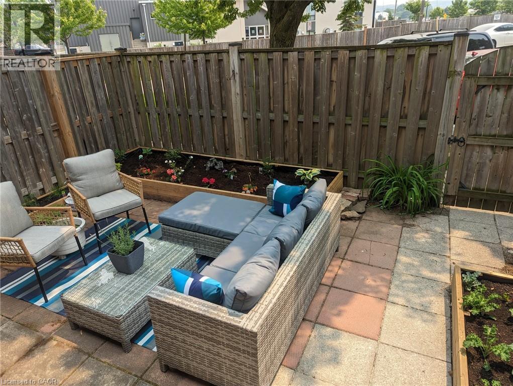 7 Viking Court Unit# 406, Grimsby, Ontario  L3M 3T8 - Photo 2 - 40820103