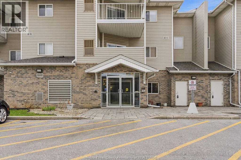 1390 Lauzon Road Unit# 222, Windsor, Ontario  N8S 3N1 - Photo 2 - 26008048