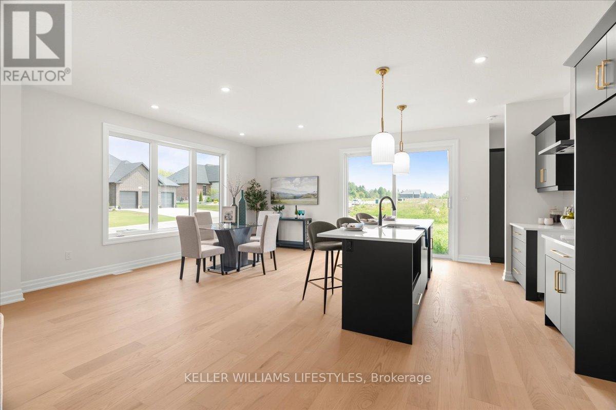 39 East Glen Drive, Lambton Shores, Ontario  N0M 1B0 - Photo 11 - X12994926