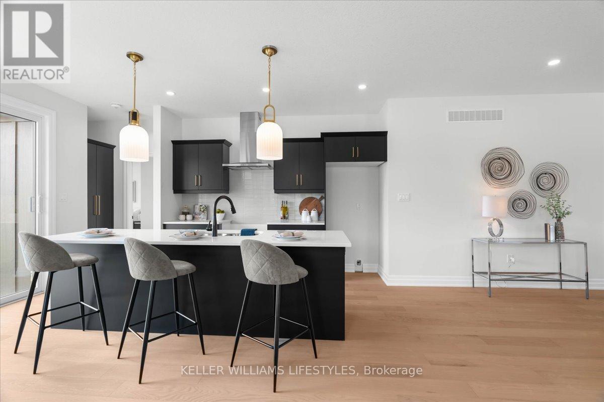 39 East Glen Drive, Lambton Shores, Ontario  N0M 1B0 - Photo 14 - X12994926