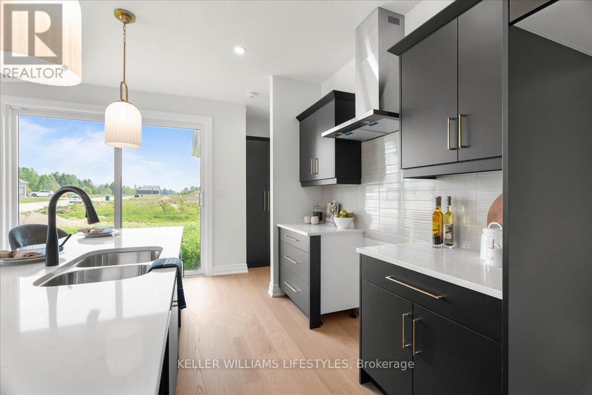 39 East Glen Drive, Lambton Shores, Ontario  N0M 1B0 - Photo 19 - X12994926