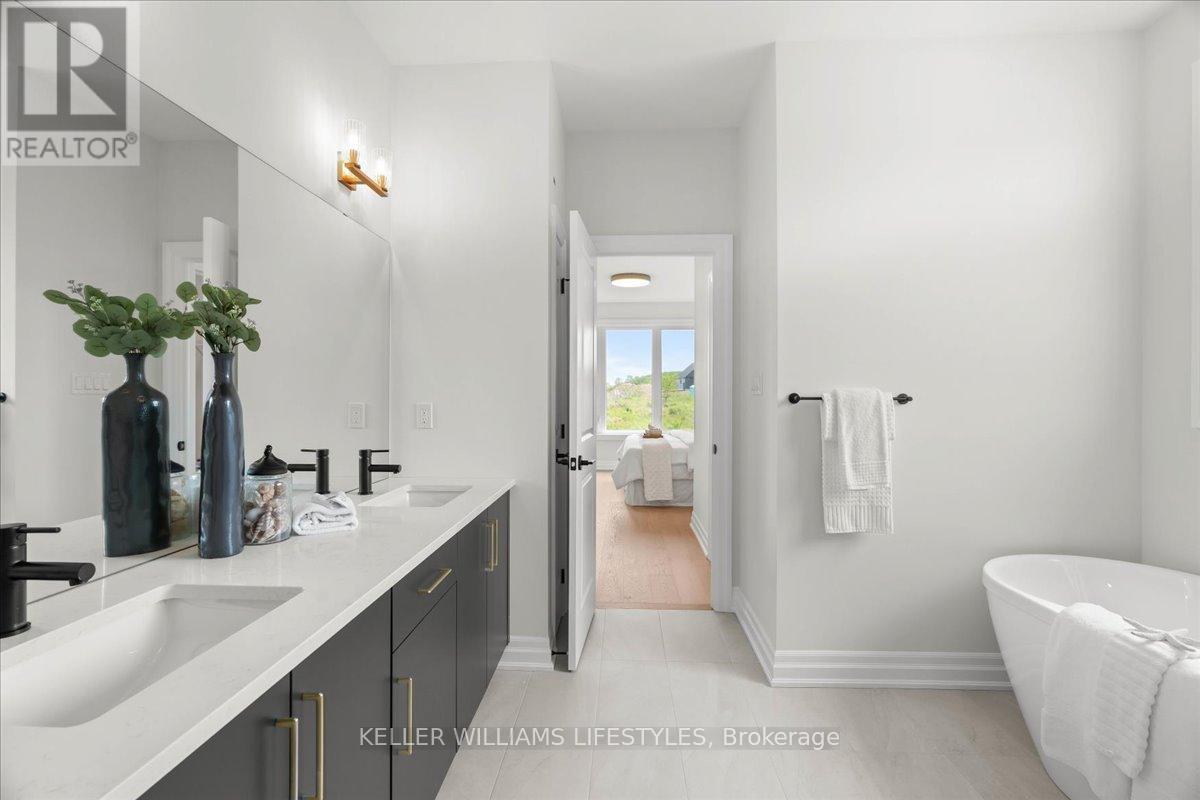 39 East Glen Drive, Lambton Shores, Ontario  N0M 1B0 - Photo 27 - X12994926