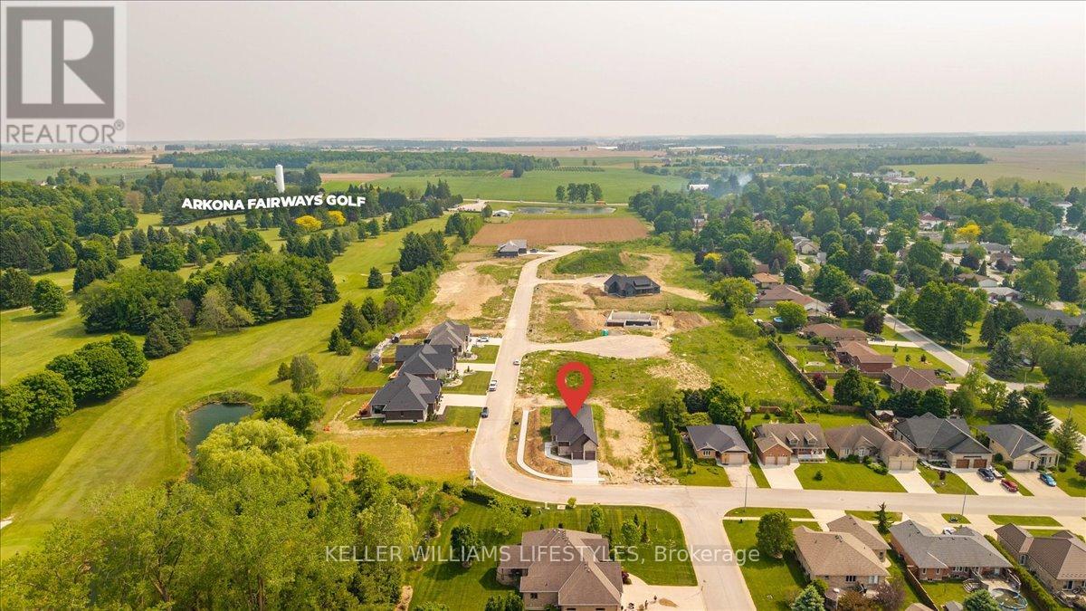 39 East Glen Drive, Lambton Shores, Ontario  N0M 1B0 - Photo 45 - X12994926