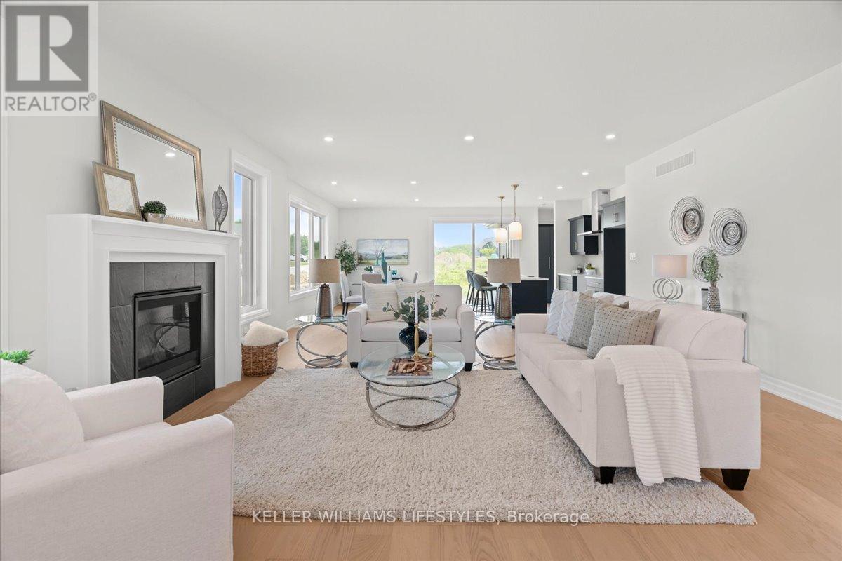 39 East Glen Drive, Lambton Shores, Ontario  N0M 1B0 - Photo 5 - X12994926