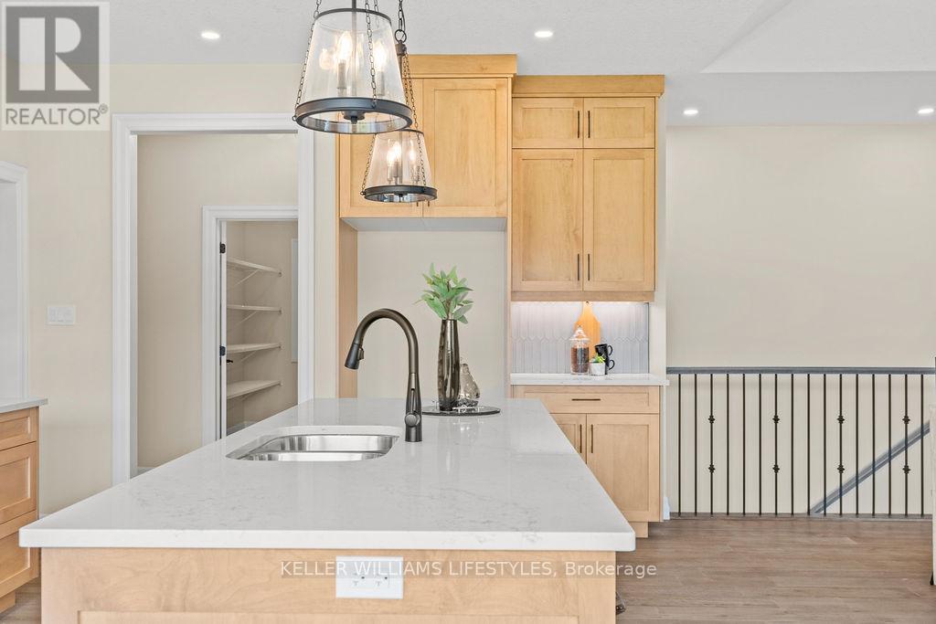 52 East Glen Drive, Lambton Shores, Ontario  N0M 1B0 - Photo 16 - X12994934