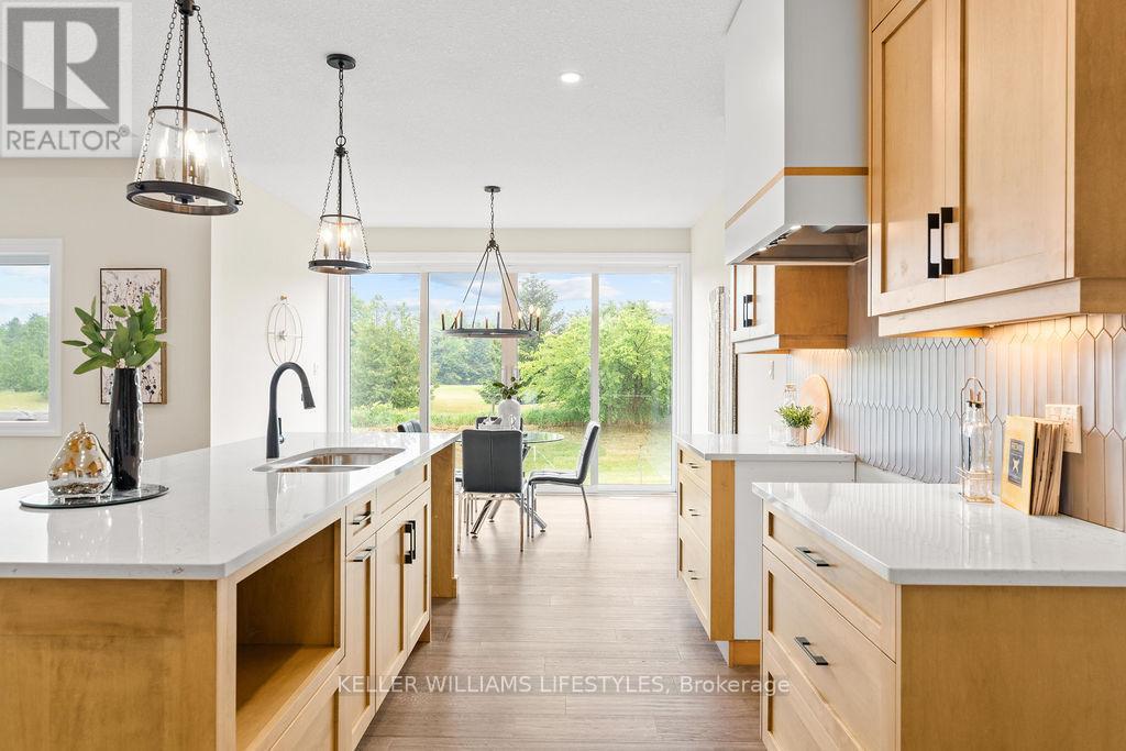 52 East Glen Drive, Lambton Shores, Ontario  N0M 1B0 - Photo 19 - X12994934