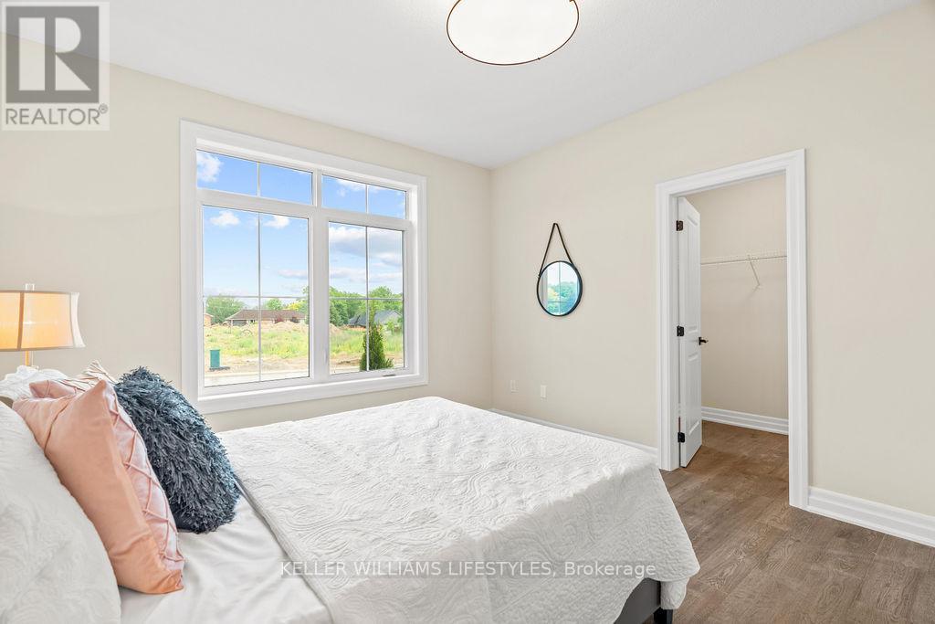 52 East Glen Drive, Lambton Shores, Ontario  N0M 1B0 - Photo 26 - X12994934