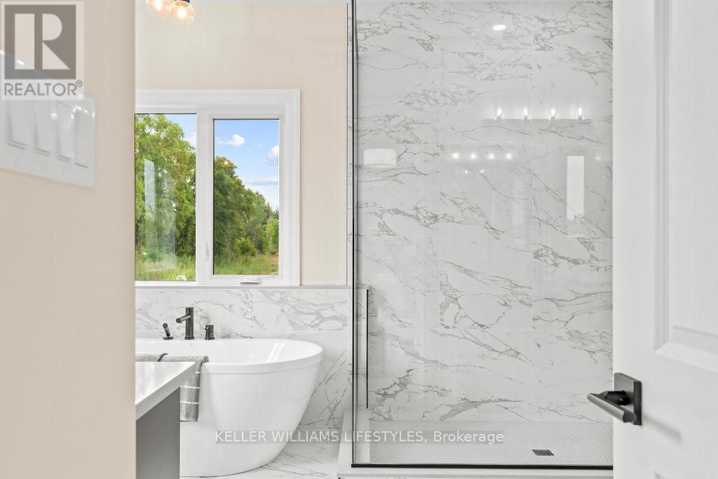 52 East Glen Drive, Lambton Shores, Ontario  N0M 1B0 - Photo 35 - X12994934