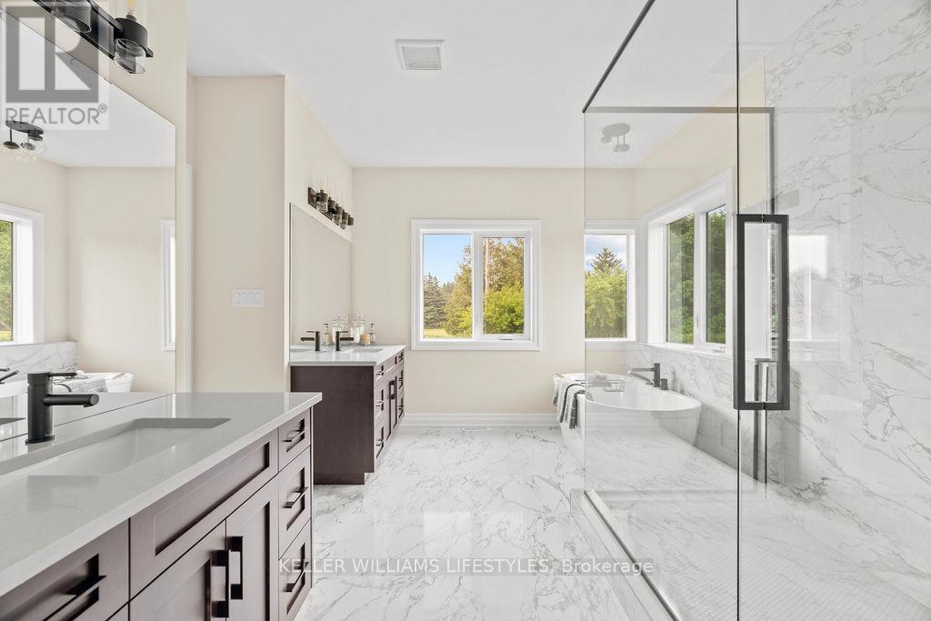 52 East Glen Drive, Lambton Shores, Ontario  N0M 1B0 - Photo 39 - X12994934