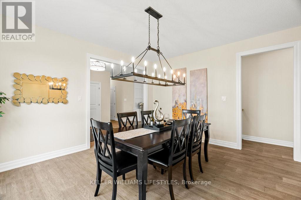 52 East Glen Drive, Lambton Shores, Ontario  N0M 1B0 - Photo 6 - X12994934