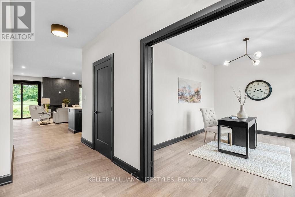 65 East Glen Drive, Lambton Shores, Ontario  N0M 1B0 - Photo 12 - X12994942