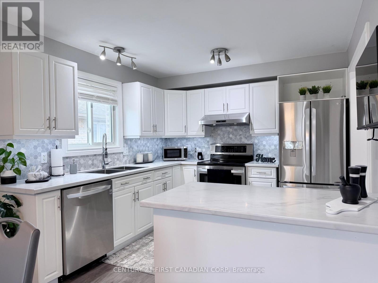 9 Barrett Crescent, St. Thomas, Ontario  N5R 6M1 - Photo 6 - X12994998