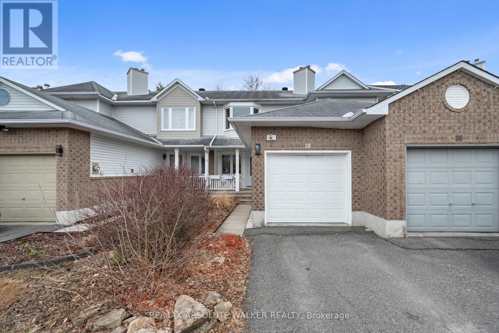 38 BEACON WAY, Ottawa, Ontario