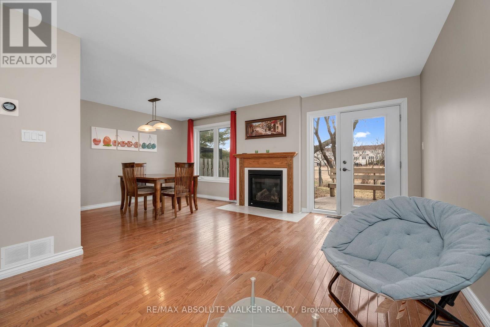 38 Beacon Way, Ottawa, Ontario  K2K 2R3 - Photo 6 - X12994960