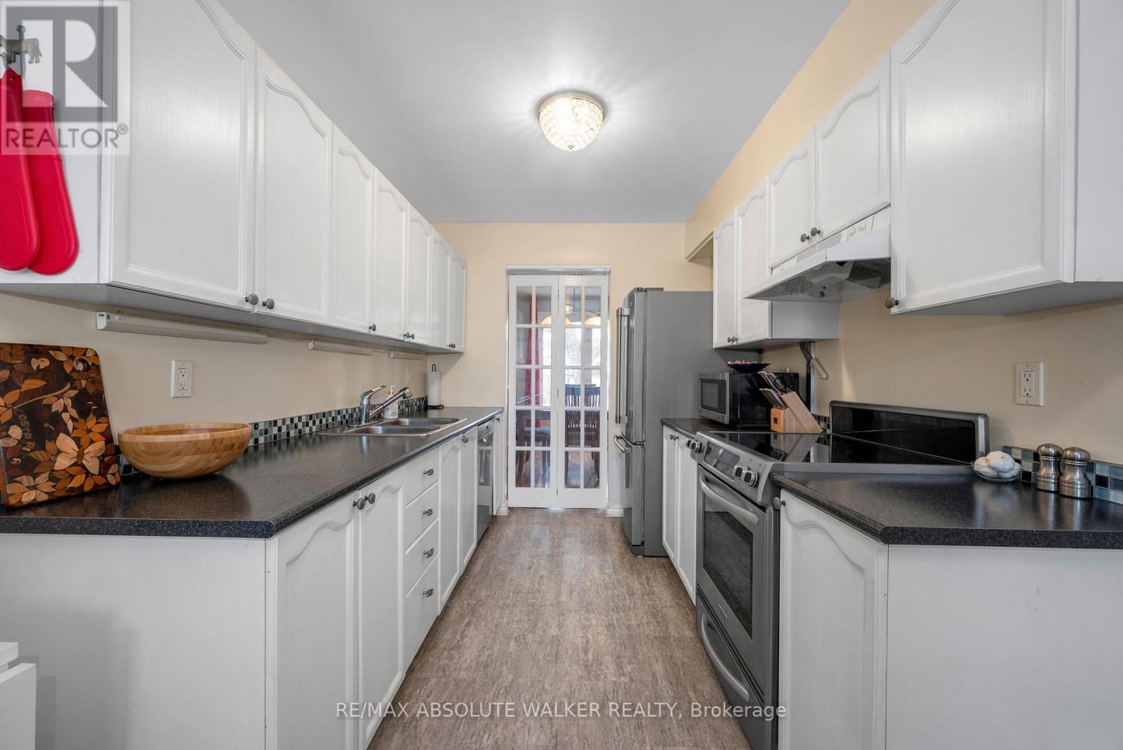 38 Beacon Way, Ottawa, Ontario  K2K 2R3 - Photo 9 - X12994960