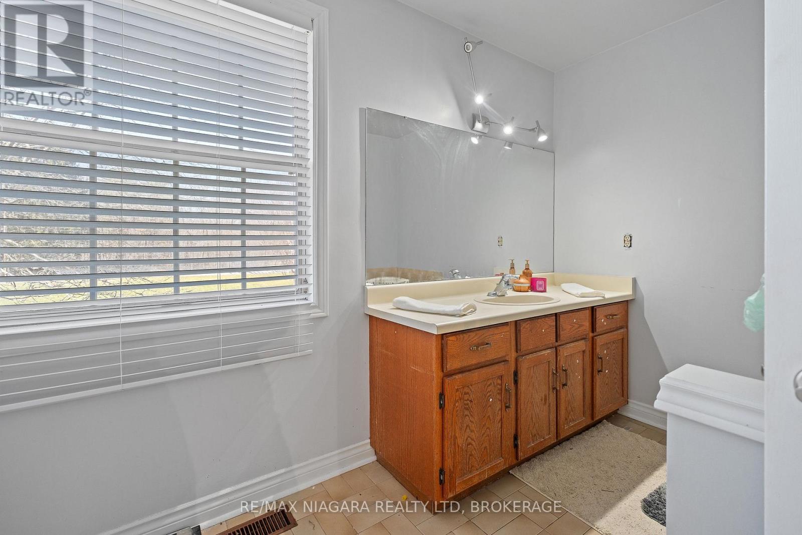 1165 Cream Street, Pelham, Ontario  L0S 1C0 - Photo 19 - X12994904