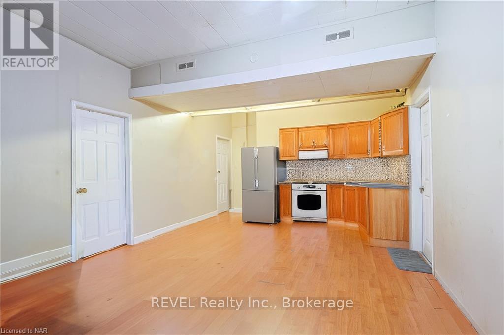 12 East Main Street, Welland, Ontario  L3B 3W3 - Photo 11 - X12995000