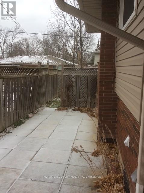 Upper - 43 Dunvegan Road, St. Catharines, Ontario  L2P 1H5 - Photo 14 - X12995036