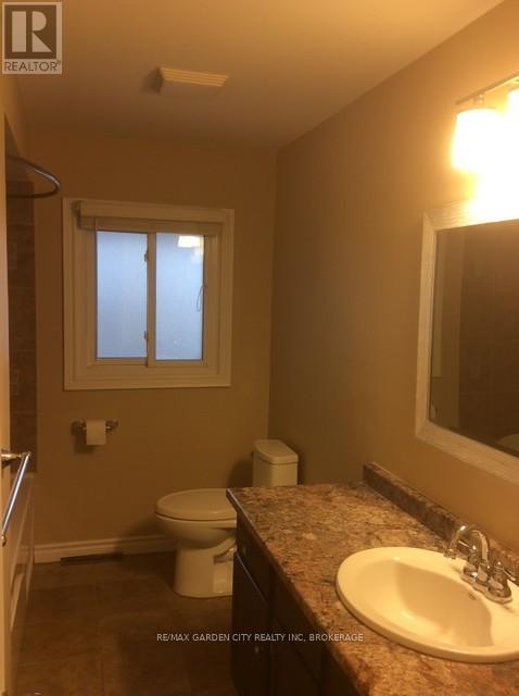 Upper - 43 Dunvegan Road, St. Catharines, Ontario  L2P 1H5 - Photo 9 - X12995036