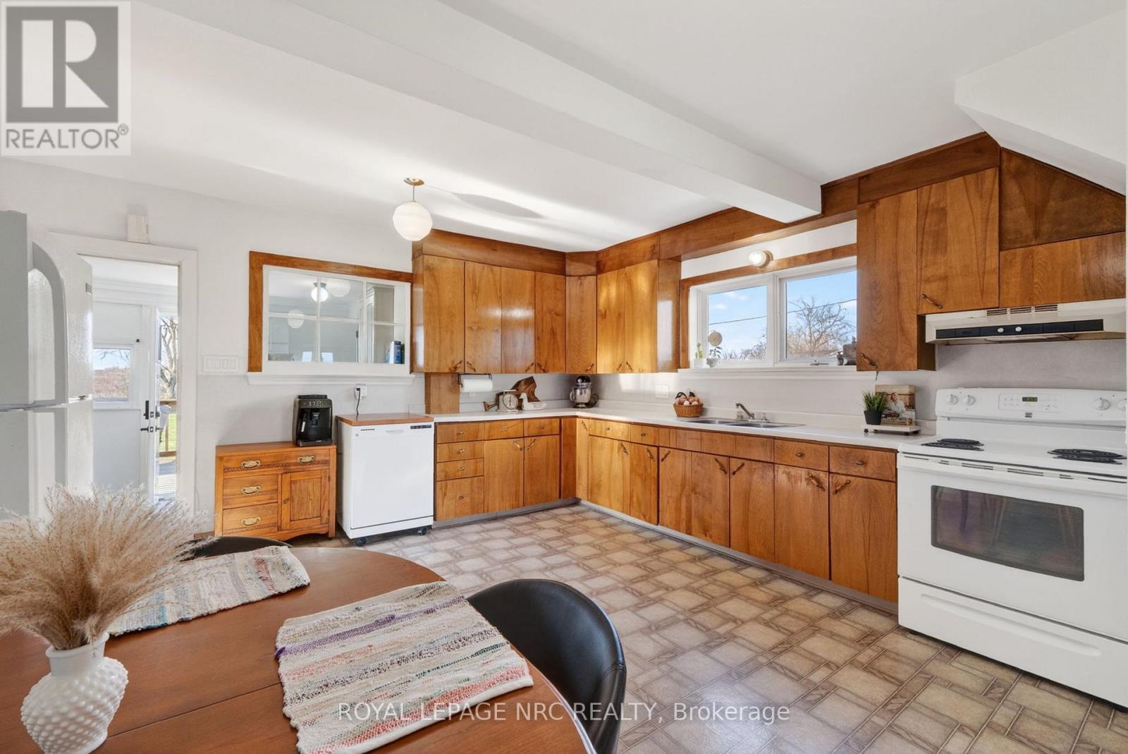 60818 Regional Rd 27 Road, Wainfleet, Ontario  L3B 5N6 - Photo 7 - X12995084