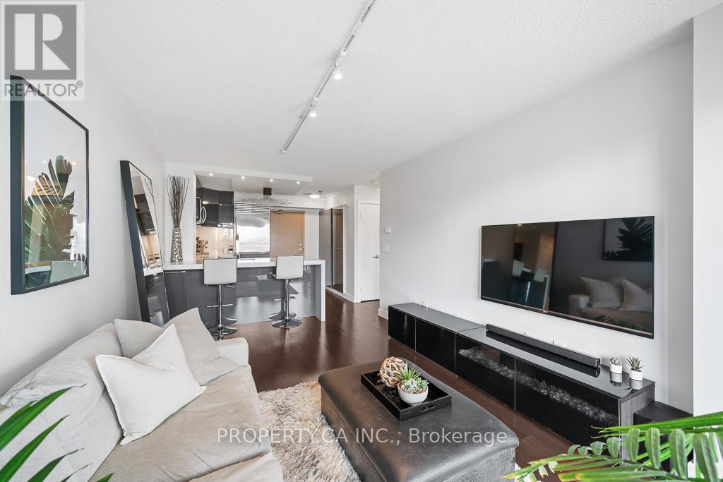 1503 - 909 Bay Street, Toronto, Ontario  M5S 3G2 - Photo 11 - C12994914