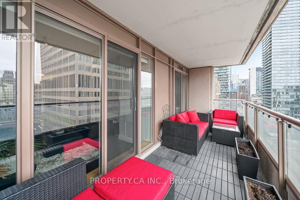 1503 - 909 Bay Street, Toronto, Ontario  M5S 3G2 - Photo 15 - C12994914